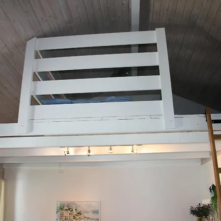 Semesterbostad Aero Marina